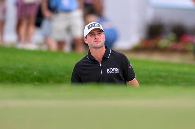 PALM BEACH GARDENS, FL - MARCH 02: Austin Eckroat of the United States watches his shot out of a bunker at the tenth hole during the third round of Cognizant Classic in The Palm Beaches at PGA, Golf Herren National Resort the Champion Course on March 2, 2024 in Palm Beach Gardens, Florida.(Photo by Doug Murray Icon Sportswire) GOLF: MAR 02 PGA Cognizant Classic in The Palm Beaches EDITORIAL USE ONLY Icon79620240302025