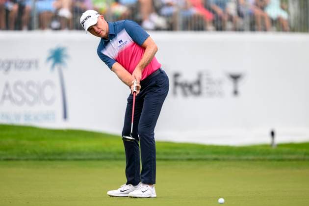 PALM BEACH GARDENS, FL - MARCH 02: Martin Laird of Scotland putts at the tenth hole during the third round of Cognizant Classic in The Palm Beaches at PGA, Golf Herren National Resort the Champion Course on March 2, 2024 in Palm Beach Gardens, Florida.(Photo by Doug Murray Icon Sportswire) GOLF: MAR 02 PGA Cognizant Classic in The Palm Beaches EDITORIAL USE ONLY Icon79620240302036