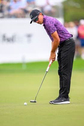 PALM BEACH GARDENS, FL - MARCH 02: Rickie Fowler of the United States putts at the tenth hole during the third round of Cognizant Classic in The Palm Beaches at PGA, Golf Herren National Resort the Champion Course on March 2, 2024 in Palm Beach Gardens, Florida.(Photo by Doug Murray Icon Sportswire) GOLF: MAR 02 PGA Cognizant Classic in The Palm Beaches EDITORIAL USE ONLY Icon79620240302059