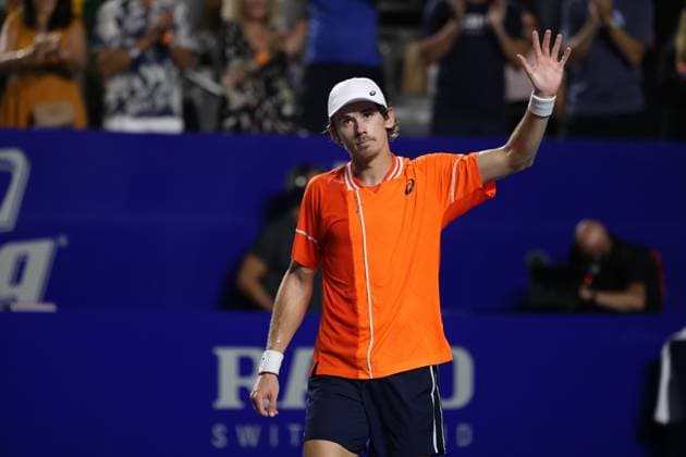 (240303) -- ACAPULCO, March 3, 2024 -- Australia s Alex De Minaur celebrates after winning the men s singles final against Norway s Casper Ruud at the 2024 ATP, Tennis Herren Mexican Open tennis tournament in Acapulco, Mexico, March 2, 2024. ) (SP)MEXICO-ACAPULCO-TENNIS-ATP-MEXICAN OPEN-FINAL LixMengxin 