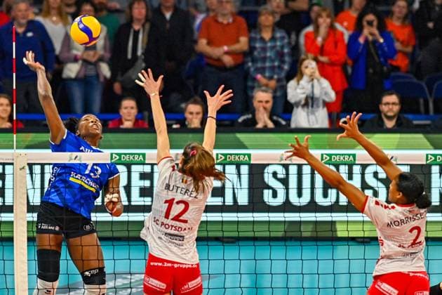 DVV Pokal 03 03 2024 DVV, Volleyball, Pokalfinale, Allianz MTV Stuttgart in blue , against SC Potsdam in white , Krystal Rivers left against 12 Rodica Buterez, 2 Breland Morrissette, Copyright: xBEAUTIFULxSPORTS TomxBlochx