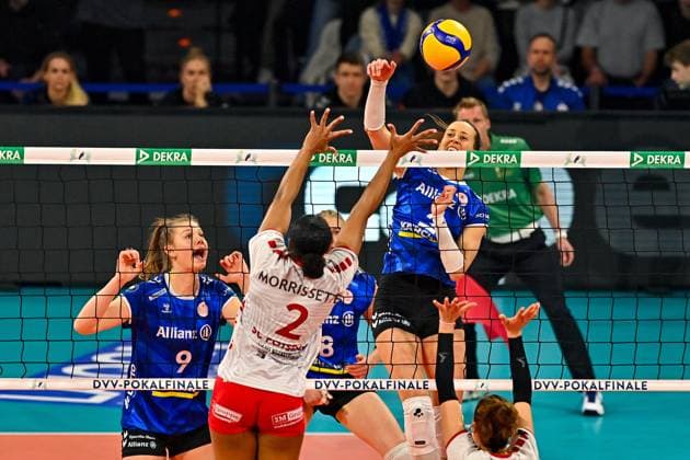 DVV Pokal 03 03 2024 DVV, Volleyball, Pokalfinale, Allianz MTV Stuttgart in blue , against SC Potsdam in white , maria Segura Palleres in attack against 2 Breland Morrisette, Copyright: xBEAUTIFULxSPORTS TomxBlochx