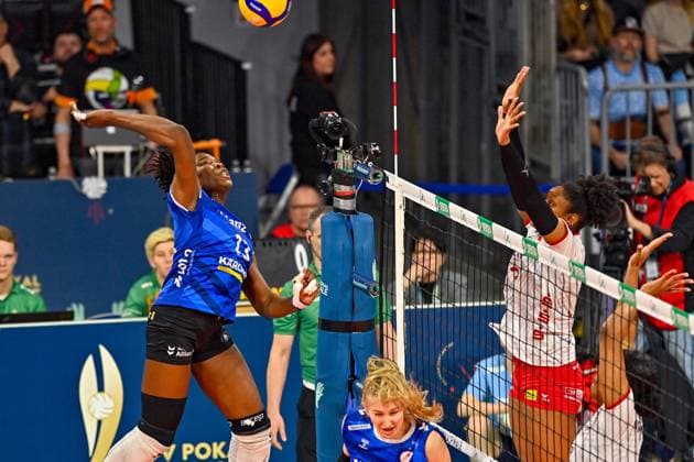 DVV Pokal 03 03 2024 DVV, Volleyball, Cup final, Allianz MTV Stuttgart in blue , against SC Potsdam in white , Krystal Rivers left against Danielle Harbin Copyright: xBEAUTIFULxSPORTS TomxBlochx