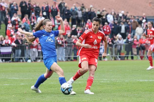 DEU, Pokal, 1FC Union vs Hertha BSC Frauen, 03 03 2024, Fritz Lesch Sportplatz, Berlin, DEU, Pokal, 1FC Union vs Hertha BSC Frauen, im Bild Sarah Abu Sabbah 1 FC Union Berlin 16 , NORA GIANNORI Hertha BSC Frauen 5 DFL regulations prohibit any use of Photographs as image sequences and or quasi video Foto Juergen Engler nordphoto GmbH nordphotoxGmbHx xEngler nph00076