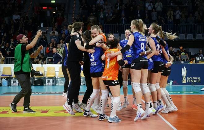 Mannheim , DVV Womens Cup Final , SC Potsdam vs Allianz MTV Stuttgart , Jubel Stuttgart