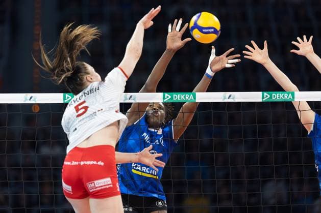 SC Potsdam Allianz MTV Stuttgart, DVV Womens Cup Final 2024 Suvi Kokkonen SC Potsdam, 5 overcomes the block of Krystal Rivers Allianz MTV Stuttgart Women, 13 DVV Womens Cup Final 2024 between SC Potsdam and Allianz MTV Stuttgart on March 3, 2024 at the SAP Arena in Mannheim , Mannheim Hessen Germany SAP Arena