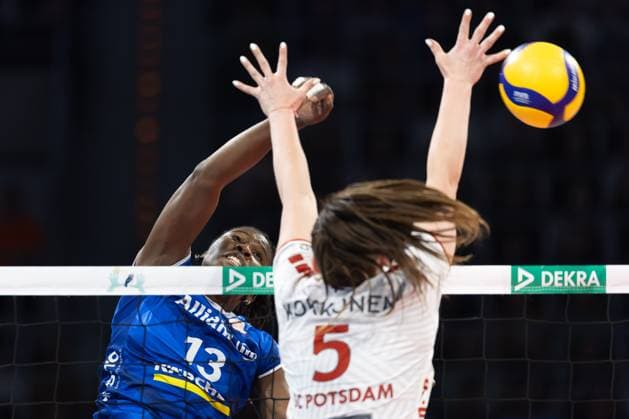 SC Potsdam Allianz MTV Stuttgart, DVV Womens Cup Final 2024 Butterfly ball by Krystal Rivers Allianz MTV Stuttgart Women, 13 against Suvi Kokkonen SC Potsdam, 5 DVV Womens Cup Final 2024 between SC Potsdam and Allianz MTV Stuttgart on March 3, 2024 at SAP Arena in Mannheim , Mannheim Hessen Germany SAP Arena