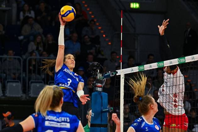 DVV Pokal 03 03 2024 DVV, Volleyball, Pokalfinale, Allianz MTV Stuttgart in blue , against SC Potsdam in white , Maria Segura Palleres in attack against Danielle Harbin, Copyright: xBEAUTIFULxSPORTS TomxBlochx