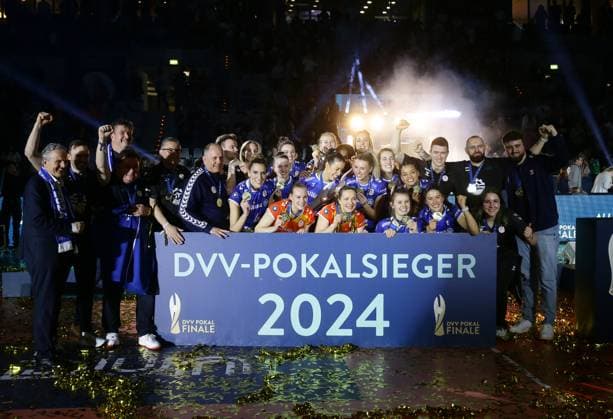 Mannheim , DVV Womens Cup Final , SC Potsdam vs Allianz MTV Stuttgart , Jubel Stuttgart
