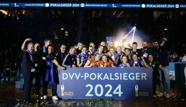 Mannheim , DVV Womens Cup Final , SC Potsdam vs Allianz MTV Stuttgart , Jubel Stuttgart