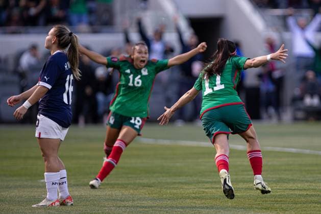 RECORD DATE NOT STATED Concacaf W Gold Cup 2024 Mexico vs Paraguay Lizbeth Ovalle celebrates her goal 1-0 with Karla Nieto of Mexico during the Quarter-finals match between Mexico and Paraguay as part of the Concacaf Womens Gold Cup 2024, at BMO Stadium on March 03, 2024 in Los Angeles, California, United States. LOS ANGELES CALIFORNIA UNITED STATES  Copyright: xCarlosxZepedax 20240303164051_CWGC_2024_CF_MEX_PAR_OVALLE116