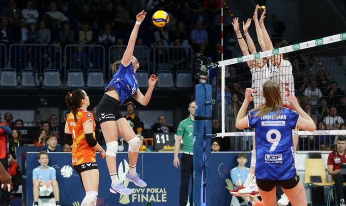 Mannheim , DVV Womens Cup Final , SC Potsdam vs Allianz MTV Stuttgart , left Jolien Knollema Stgt