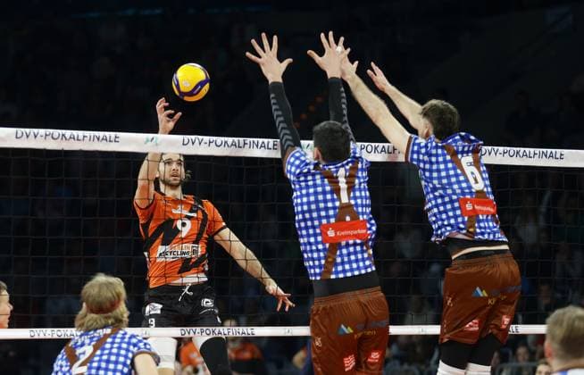 Mannheim , DVV mens cup final WWK Volleys Herrsching vs BERLIN RECYCLING , left Timothee Carle Berlin