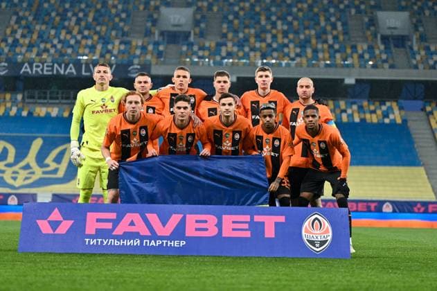 LVIV, UKRAINE - MARCH 3, 2024 - Players of FC Shakhtar Donetsk pose for a photo before the 2023 2024 Ukrainian Premier League Matchday 19 game against FC Kryvbas Kryvyi Rih at the Arena Lviv, Lviv, western Ukraine. Shakhtar 5-2 Kryvbas in UPL match  Copyright: xAnastasiiaxSmolienkox