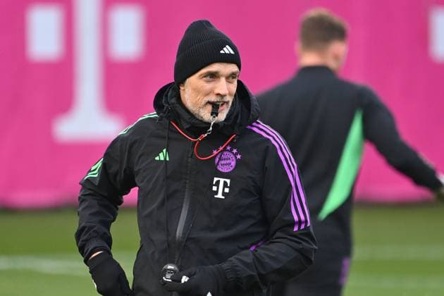 Coach Thomas TUCHEL Bayern Muenchen with referee whistle in mouth single image,cropped single motif,half figure,half figure football Champions League FINAL TRAINING before round of 16 return match FC Bayern Muenchen Lazio Rome on 04 03 2024