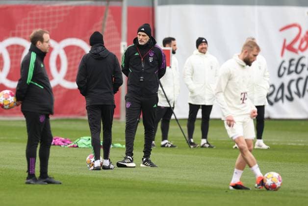 Head coach Thomas Tuchel FC Bayern Muenchen watches the final training, final training, FC Bayern Muenchen, Champions League, football, round of 16, return match, 04 03 2024 Muenchen Bayern Germany Copyright: xkolbert-press ChristianxKolbertx