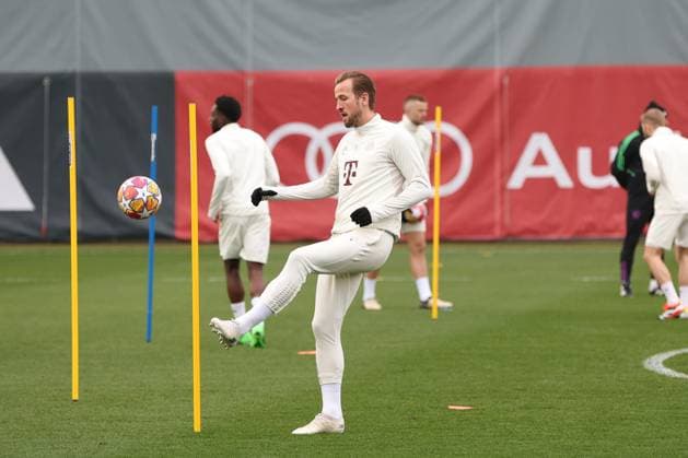 Harry Kane 9 FC Bayern Muenchen at final training, final training, FC Bayern Muenchen, Champions League, football, round of 16, second leg, 04 03 2024 Muenchen Bayern Germany Copyright: xkolbert-press ChristianxKolbertx