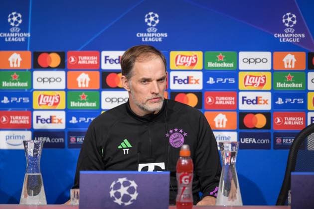Soccer, UEFA Champions League, 20240304, Press conference FC Bayern Munich SS Lazio Rome In the picture Coach of FC Bayern Munich Thomas TUCHEL listens to questions in Italian Button Headphones Translator in ear Munich Allianz Arena Bayern Germany Copyright: Passion2Press MarkusxFischerx