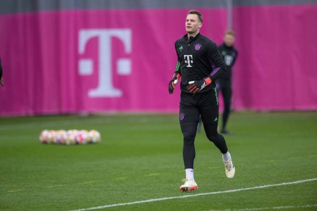 Soccer, Champions League, 20240304, Final training, FC Bayern Munich SS Lazio Rome In the picture Manuel NEUER FC Bayern Munich, 1 warm-up Munich training ground Säbener Str 51 Bayern Germany Copyright: Passion2Press MarkusxFischerx