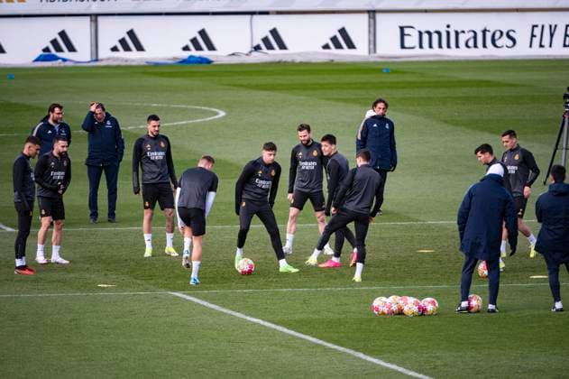 Uefa Champions League 2024: Real Madrid press conference, PK, Pressekonferenz match against RB Leipzig Federico Valverde of Real Madrid runs in the middle of his teammates during the training of the day before the second leg of the round of 16 football match of Champions League against RB Leipzig at Ciudad Real Madrid in Valdebebas, Madrid. Valdebebas Ciudad Real Madrid Madrid Spain Copyright: xAlbertoxGardinx AGardin_20240305_football_Champions_League_Real_Madrid_training_430