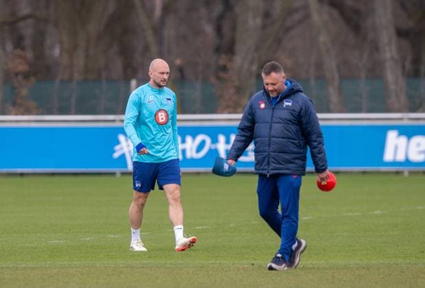 Football, Men, Season 2023 2024, 1 Bundesliga, Hertha BSC, Training, f l Toni Leistner Hertha BSC , Coach Pal Dardai Hertha BSC , 05 03 2024, Copyright: xSebastianxRäppold MatthiasxKochx