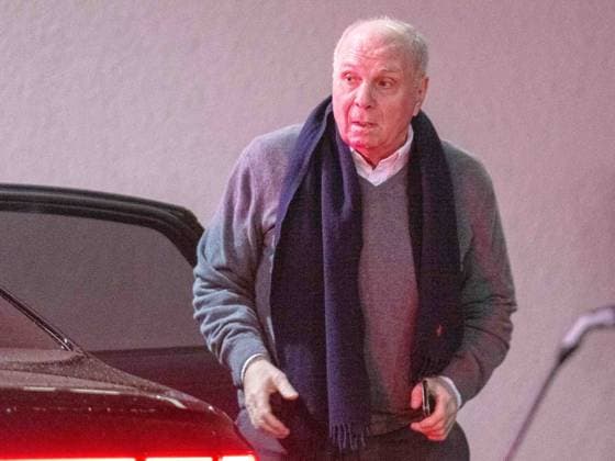 Uli Hoeness FC Bayern Muenchen, Ehrenpraesidenten , GER, FC Bayern Muenchen FCB vs Lazio Rome SSL , Fußball, UEFA Champions League, Achtelfinal Rueckspiel, Saison 2023 2024, 05 03 2024, DFB DFL regulations prohibit any use of photographs as image sequences and or quasi video , GER, FC Bayern Muenchen FCB vs Lazio Rome SSL , Fußball, UEFA Champions League, Achtelfinal Rueckspiel, Saison 2023 2024, 05 03 2024 Muenchen Copyright: xEibner-Pressefoto SaschaxWaltherx EP_EER