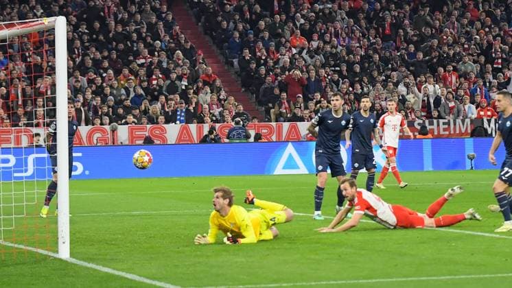 05 03 2024, xemx, Football UEFA Champions League 1 8 Final, FC Bayern Muenchen Lazio Rom emspor, v l Harry Kane FC Bayern Muenchen Goal scored, erziehlt das Tor zum 1 0 DFL DFB REGULATIONS PROHIBIT ANY USE OF PHOTOGRAPHS as IMAGE SEQUENCES and or QUASI VIDEO Muenchen