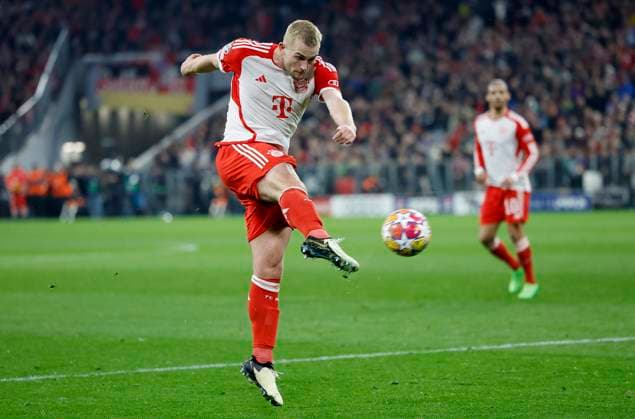 Picture from left Matthijs de Ligt FC Bayern Muenchen, 4 with the assist for the goal to 2 0, by Thomas Mueller FC Bayern Muenchen, 25 not in picture 05 03 2024, Soccer, Champions League, Round of 16, Bayern Muenchen Lazio Rome, GER, Muenchen, Allianz Arena, DFL REGULATIONS PROHIBIT ANY USE OF PHOTOGRAPHS AS IMAGE SEQUENCES AND OR QUASI VIDEO Copyright: HMBxMedia xHeikoxBecker