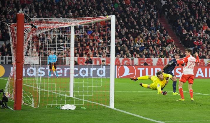 05 03 2024, xemx, Football UEFA Champions League 1 8 Final, FC Bayern Muenchen Lazio Rom emspor, v l Thomas Mueller FC Bayern Muenchen Goal scored, erziehlt das Tor zum 2 0 DFL DFB REGULATIONS PROHIBIT ANY USE OF PHOTOGRAPHS as IMAGE SEQUENCES and or QUASI VIDEO Muenchen