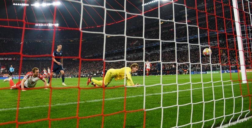 05 03 2024, xemx, Football UEFA Champions League 1 8 Final, FC Bayern Muenchen Lazio Rom emspor, v l Harry Kane FC Bayern Muenchen Goal scored, erziehlt das Tor zum 1 0 DFL DFB REGULATIONS PROHIBIT ANY USE OF PHOTOGRAPHS as IMAGE SEQUENCES and or QUASI VIDEO Muenchen