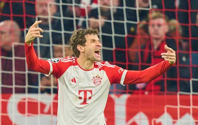 Sport Bilder des Tages Thomas MUELLER, MÜLLER, FCB 25 celebrates his goal, happy, laugh, celebration, 2-0 in the round of 16 match FC BAYERN MUENCHEN - LAZIO ROM of football UEFA Champions League in season 2023 2024 in Munich, Mar 5, 2024. Achtelfinale,, FCB, München