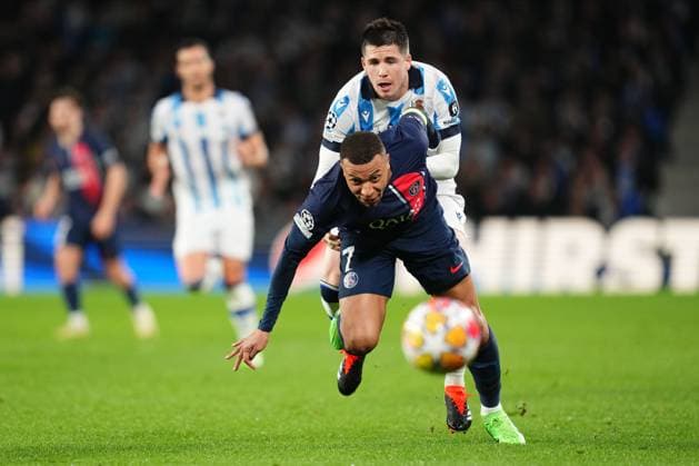Kilian Mbappe of Paris Saint-Germain and Martin Zubimendi of Real Sociedad Real Sociedad v Paris Saint Germain, UEFA Champions League match, Round of 16, second leg. Football, Reale Arena Stadium, San Sebastian, Spain - 5 March 2024 Editorial use only  Copyright: xBaguxBlanco PRESSINPHOTO Shutterstockx 14378369ag