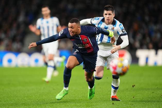 Kilian Mbappe of Paris Saint-Germain and Martin Zubimendi of Real Sociedad Real Sociedad v Paris Saint Germain, UEFA Champions League match, Round of 16, second leg. Football, Reale Arena Stadium, San Sebastian, Spain - 5 March 2024 Editorial use only  Copyright: xBaguxBlanco PRESSINPHOTO Shutterstockx 14378369af