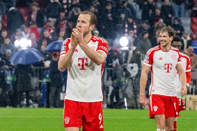 Harry Kane 9 FC Bayern Muenchen applauds the fans, FC Bayern Muenchen vs Lazio Rome, Football, UEFA Champions League Round of 16 second leg, 05 03 2024 DFB regulations prohibit any use of photographs as image sequences and or quasi video Muenchen Bayern Germany Copyright: xkolbert-press UlrichxGamelx