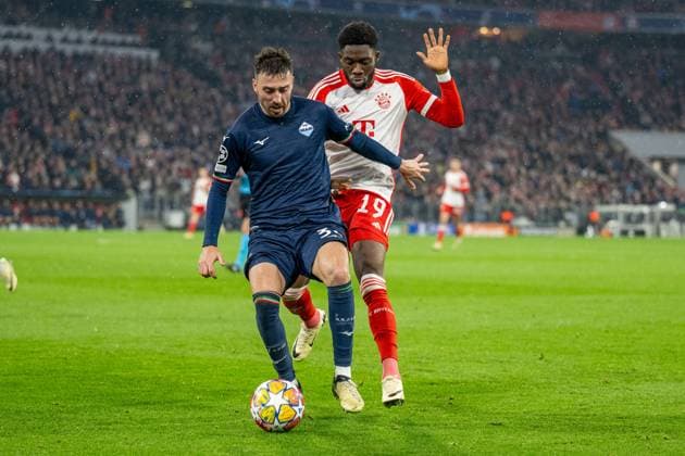 Mario Gila 34 S S Lazio Rome , Alphonso Davies 19 FC Bayern Muenchen , FC Bayern Muenchen vs Lazio Rome, Fußball, UEFA Champions League Achtelfinale Rueckspiel, 05 03 2024 DFB regulations prohibit any use of photographs as image sequences and or quasi video Muenchen Bayern Germany Copyright: xkolbert-press UlrichxGamelx