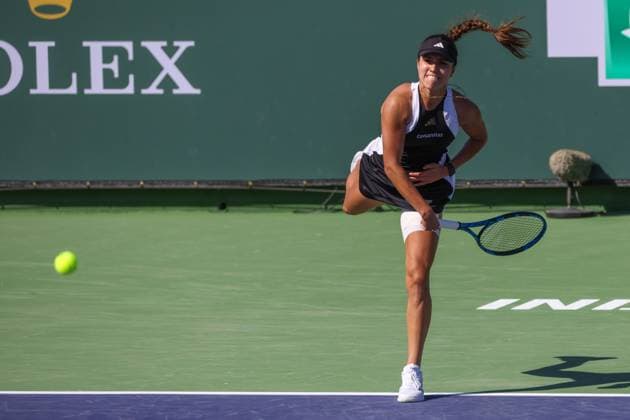 INDIAN WELLS, CA - MARCH 05: Camila Osorio (COL) serves during the qualifying round for the BNP Paribas Open on March 5, 2024 at Indian Wells Tennis Garden in Indian Wells. CA. (Photo by George Walker Icon Sportswire) TENNIS: MAR 05 BNP Paribas Open EDITORIAL USE ONLY Icon240305054