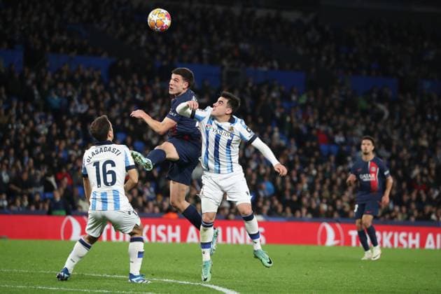 Spain - Real Sociedad vs Paris Saint-Germain - 05 03 2024 SPAIN, SAN SEBASTIAN, MARCH 05. Manuel Ugarte of Paris SG and Martin Zubimendi of Real Sociedad (R) and Jon Ander Olasagasti of Real Sociedad during the UEFA Champions League match round of 16 second leg match between Real Sociedad and Paris Saint-Germain, on March 05, 2024 at Reale Arena in San Sebastian, Spain. Photo by Manuel Blondeau AOP.Press San Sebastian Reale Arena Spain Copyright: x ManuelxBlondeau AOP.Pressx AOP20240305 0103