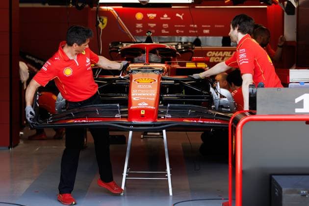 mechanic, mecanicien, mechanics, Scuderia Ferrari SF-24, mechanical detail, during the Formula 1 STC Saudi Arabian Grand Prix 2024, 2nd round of the 2024 Formula One World Championship, WM, Weltmeisterschaft from March 7 to 9, 2024 on the Jeddah Corniche Circuit, in Jeddah, Saudi Arabia - F1 - SAUDI ARABIAN GRAND PRIX 2024 DPPI Panoramic  240306_R02_SAUDI__LF_9236