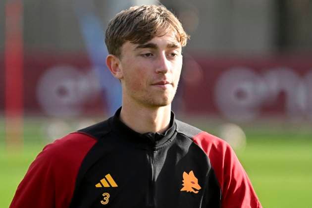 Dean Huijsen of AS Roma during a training the day before the Europa League football match between AS Roma and Brighton & Hove Albion FC at Fulvio Bernardini center in Rome (Italy), March 6th, 2024. andreaxstaccioli