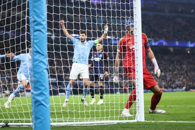 Kamil Grabara of FC Copenhagen reacts after conceding their second goal to make the score 2-0 during the UEFA Champions League Round of 16 match between Manchester City and FC Copenhagen at the Etihad Stadium Featuring: Kamil Grabara Where: Manchester, Greater Manchester, United Kingdom When: 06 Mar 2024 Credit: Daniel phcimages Cover Images **NOT AVAILABLE FOR PUBLICATION IN UK NEWSPAPERS** EDITORIAL USE ONLY. RESTRICTED TO NEWSPAPERS BASED IN THE UK Copyright: xDaniel phcimages CoverxImagesx 53541520