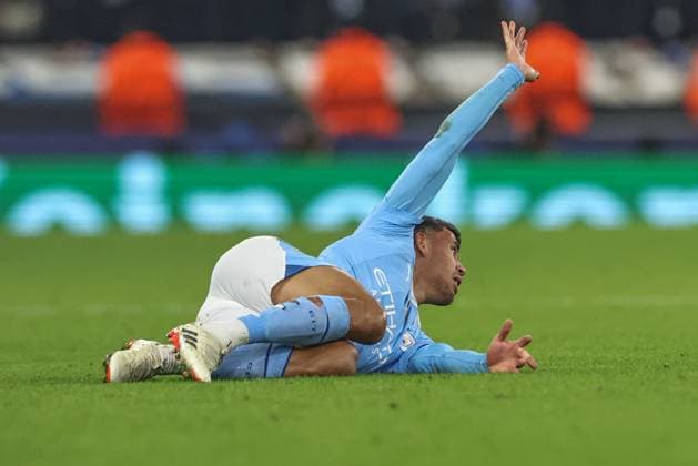 UEFA Champions League Manchester City v F.C. Copenhagen Matheus Nunes of Manchester City calls for help as he goes down injured during the UEFA Champions League match Manchester City vs F.C. Copenhagen at Etihad Stadium, Manchester, United Kingdom, 6th March 2024 (Photo by Mark Cosgrove News Images) Manchester Etihad Stadium Manchester United, ManU Kingdom Copyright: xMarkxCosgrove NewsxImagesx
