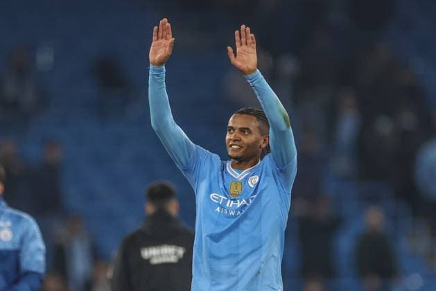 UEFA Champions League Manchester City v F.C. Copenhagen Manuel Akanji of Manchester City waves to the fans after the game during the UEFA Champions League match Manchester City vs F.C. Copenhagen at Etihad Stadium, Manchester, United Kingdom, 6th March 2024 (Photo by Mark Cosgrove News Images) Manchester Etihad Stadium Manchester United, ManU Kingdom Copyright: xMarkxCosgrove NewsxImagesx