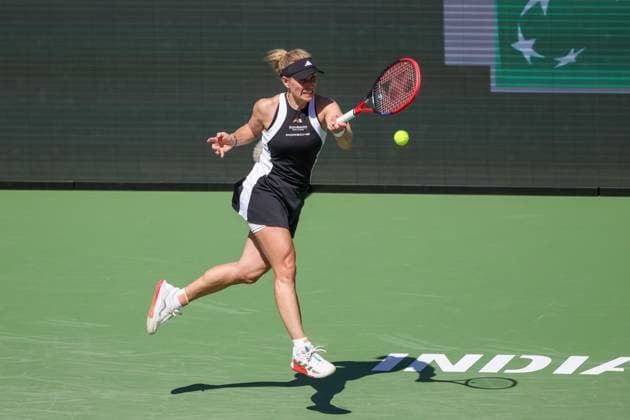 INDIAN WELLS, CA - MARCH 06: Angelique Kerber (GER) hits a forehand during the BNP Paribas Open on March 6, 2024 at Indian Wells Tennis Garden in Indian Wells. CA. (Photo by George Walker Icon Sportswire) TENNIS: MAR 06 BNP Paribas Open EDITORIAL USE ONLY Icon240306020