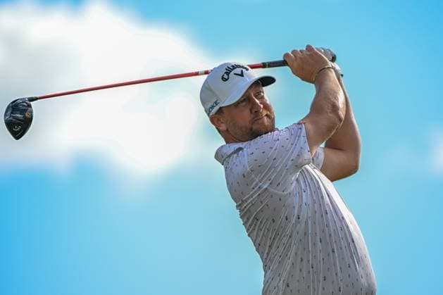 RIO GRANDE, PR - MARCH 07: Brice Garnett (USA) watches his tee shot on 18 during Rd1 of the Puerto Rico Open at Grand Reserve Country Club (Old) on March 7, 2024, in Rio Grande, Puerto Rico. (Photo by Ken Murray Icon Sportswire) GOLF: MAR 07 PGA, Golf Herren Puerto Rico Open EDITORIAL USE ONLY Icon240307031