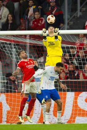 Rangers goalkeeper Jack Butland catches there ball during the Europa League Round of 16 Match at the Estadio da Luz, Lisbon. Benfica v Rangers, UEFA Europa League, Round of 16, First Leg, Football, Estadio da Luz, Lisbon, Portugal - 07 Mar 2024 EDITORIAL USE ONLY No use with unauthorised audio, video, data, fixture lists, club league logos or live services. Online in-match use limited to 120 images, no video emulation. No use in betting, games or single club league player publications. Copyright: xLukexNickerson RangersxFC Shutterstockx 14380036az