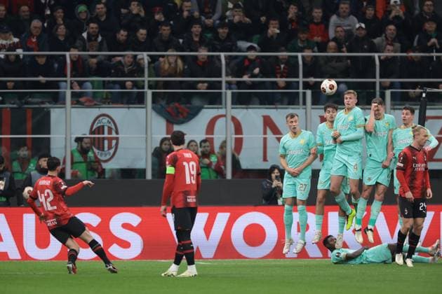 Milan, Italy, 7th March 2024. Alessandro Florenzi of AC Milan fires a free kick over the Slavia Praha wall and narrowly over the crossbar during the UEFA Europa League match at Giuseppe Meazza, Milan. Picture credit should read: Jonathan Moscrop Sportimage EDITORIAL USE ONLY. No use with unauthorised audio, video, data, fixture lists, club league logos or live services. Online in-match use limited to 120 images, no video emulation. No use in betting, games or single club league player publications. SPI-2971-0016