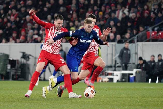 Jarrod Bowen of West Ham is fouled by Christian Gunter of SC Freiburg Freiburg v West Ham United, UEFA Europa League, Round of 16, First Leg, Football, Stade Europa-Park, Freiburg, Germany - 07 Mar 2024 EDITORIAL USE ONLY No use with unauthorised audio, video, data, fixture lists, club league logos or live services. Online in-match use limited to 120 images, no video emulation. No use in betting, games or single club league player publications. Copyright: xDavexWinter Shutterstockx 14373670ca