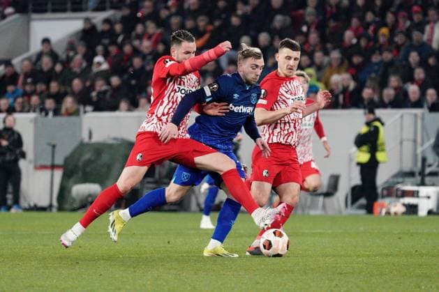 Jarrod Bowen of West Ham is fouled by Christian Gunter of SC Freiburg Freiburg v West Ham United, UEFA Europa League, Round of 16, First Leg, Football, Stade Europa-Park, Freiburg, Germany - 07 Mar 2024 EDITORIAL USE ONLY No use with unauthorised audio, video, data, fixture lists, club league logos or live services. Online in-match use limited to 120 images, no video emulation. No use in betting, games or single club league player publications. Copyright: xDavexWinter Shutterstockx 14373670bz