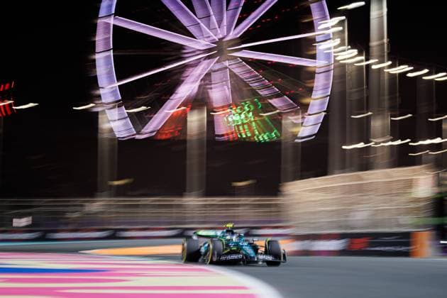 14 ALONSO Fernando (spa), Aston Martin F1 Team AMR24, action during the Formula 1 STC Saudi Arabian Grand Prix 2024, 2nd round of the 2024 Formula One World Championship, WM, Weltmeisterschaft from March 7 to 9, 2024 on the Jeddah Corniche Circuit, in Jeddah, Saudi Arabia - F1 - SAUDI ARABIAN GRAND PRIX 2024 DPPI Panoramic  240307_R02_SAUDI__LF_0632-Avec accentuation-Bruit
