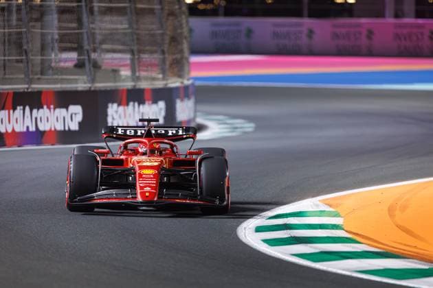 16 LECLERC Charles (mco), Scuderia Ferrari SF-24, action during the Formula 1 STC Saudi Arabian Grand Prix 2024, 2nd round of the 2024 Formula One World Championship, WM, Weltmeisterschaft from March 7 to 9, 2024 on the Jeddah Corniche Circuit, in Jeddah, Saudi Arabia - F1 - SAUDI ARABIAN GRAND PRIX 2024 DPPI Panoramic  240307_R02_SAUDI__LF39231-Avec accentuation-Bruit